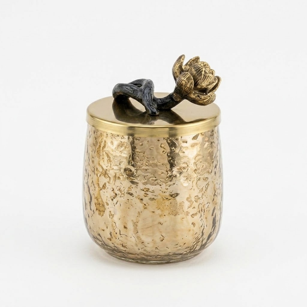 Frasco em vidro martelado dourado e tampa com flor - tam. S
